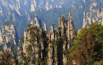 長沙出發(fā)到黃龍洞、張家界森林公園、天門山、鳳凰五日游