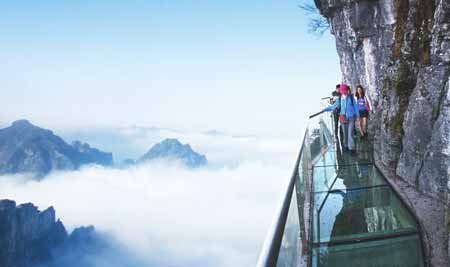 長沙出發(fā)到張家界玻璃橋云天渡、森林公園、天門山玻璃棧道往返4天3晚游